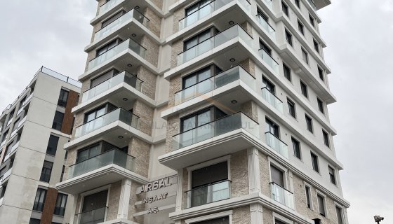 KALAMIŞTA SALON VE TÜM ODALARDAN KAPANMAZ DENİZ MANZARALI