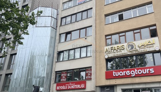 ŞİŞLİ CUMHURİYET CADDESİ HİLTON OTELİ KARŞISI BOĞAZ MANZARALI